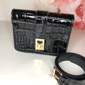 Alligator style side purse